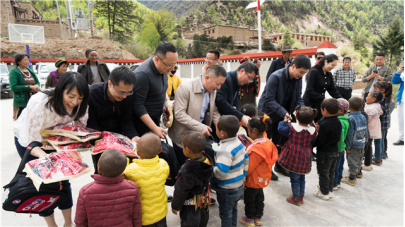 2019710135006131 Z6尊龙凯时创新公司党委发展助扶捐赠 和走访慰问活动