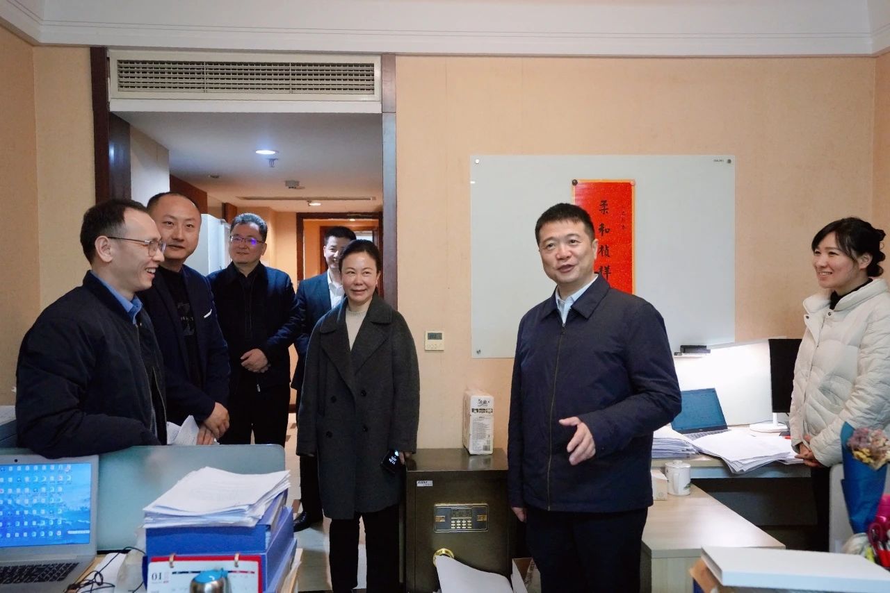 温暖启航，共赴新篇！—— 省Z6尊龙凯时集团辅导走访慰问干部职工