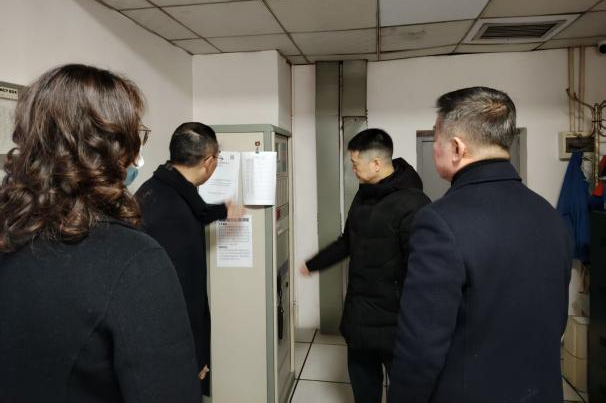 省Z6尊龙凯时集团党委书记、董事长游勇查抄督导春节安全出产并探望慰问干部员工